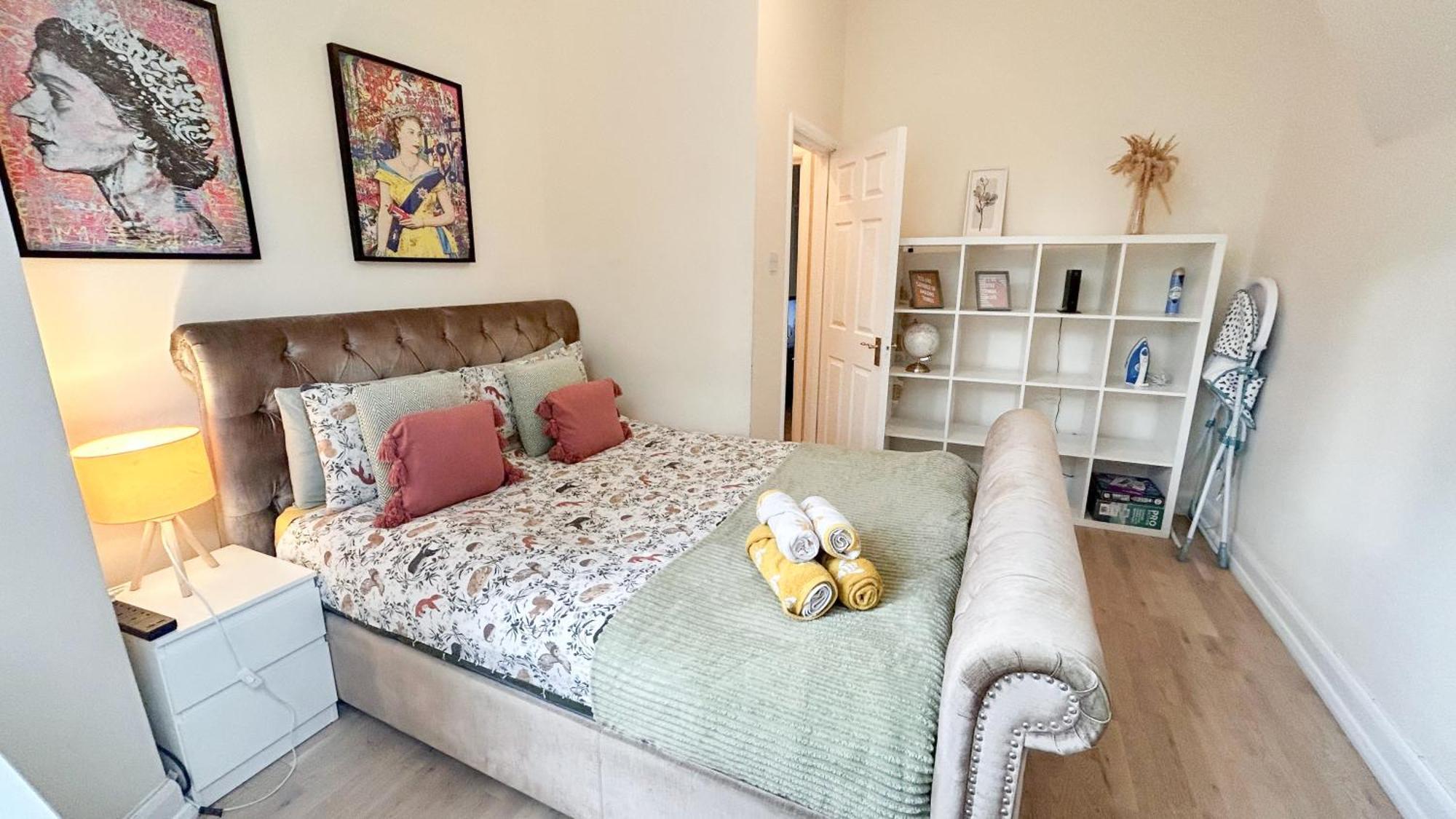 1-Bedroom Flat With Small Garden & Paid Parking In Finsbury Park, Highbury Londra Dış mekan fotoğraf