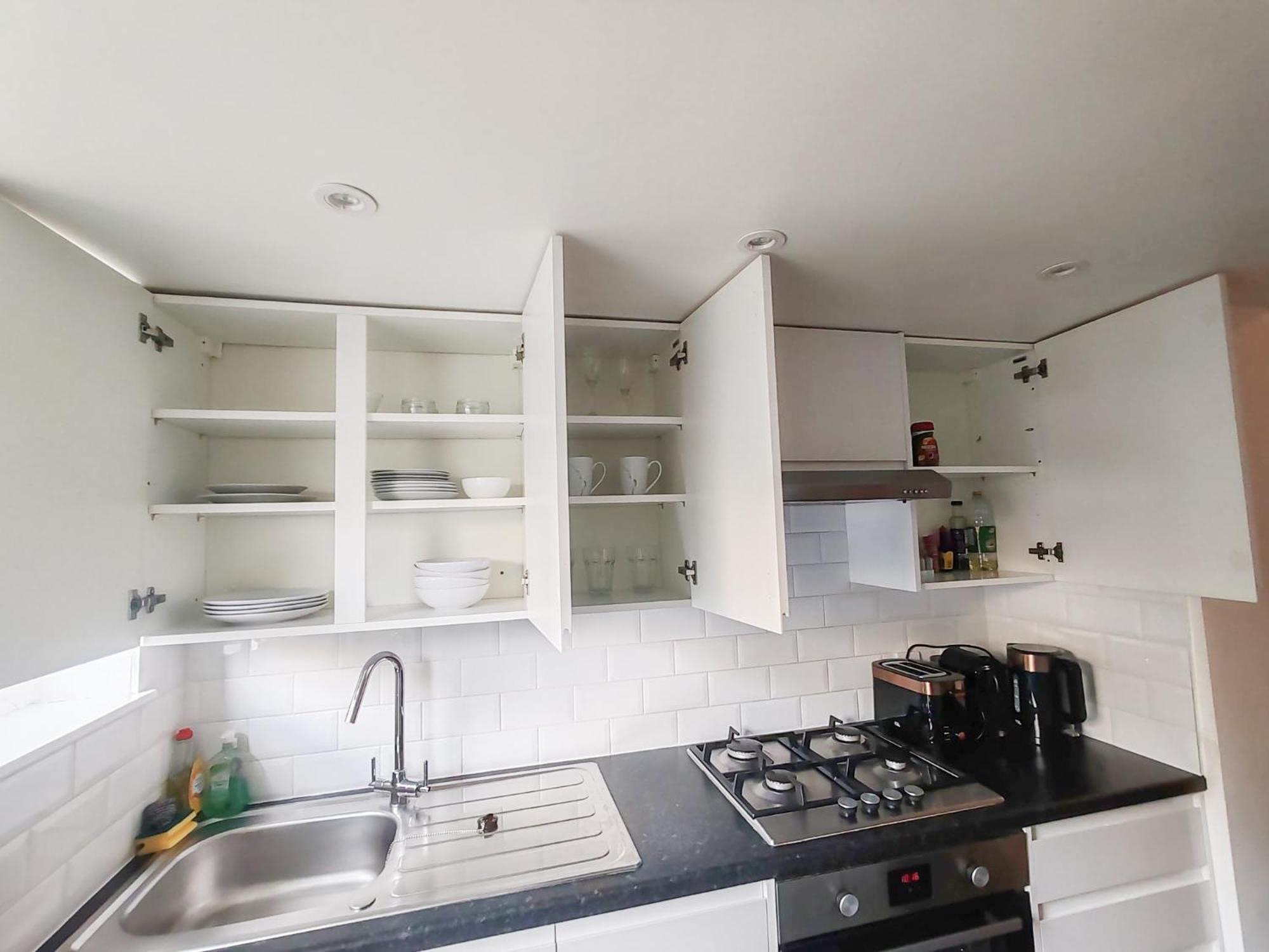 1-Bedroom Flat With Small Garden & Paid Parking In Finsbury Park, Highbury Londra Dış mekan fotoğraf