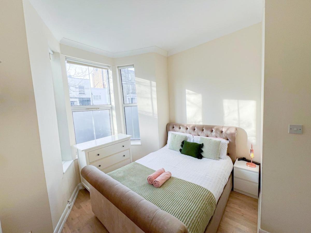 1-Bedroom Flat With Small Garden & Paid Parking In Finsbury Park, Highbury Londra Dış mekan fotoğraf